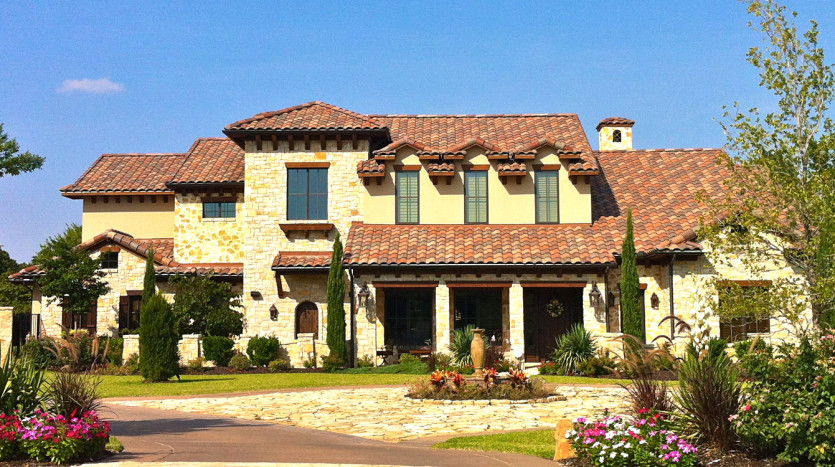 Front view of the house.